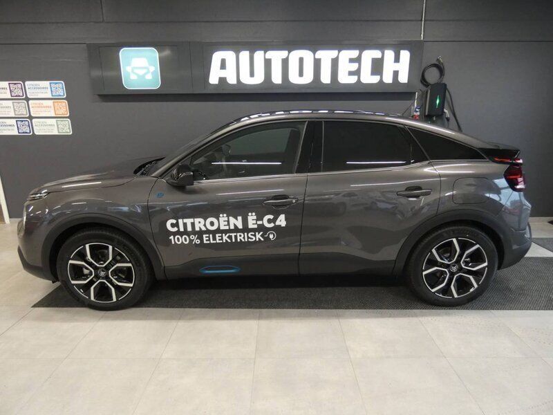 Grå Begagnad 2022 Citroën e-C4 Exclusive Halvkombi | 395 000 kr - Bild 1/4