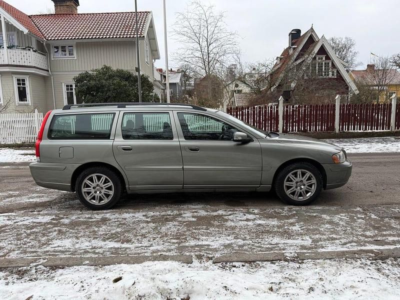 Begagnad Volvo V70 163 HK (119 kW) 2008 Kombi