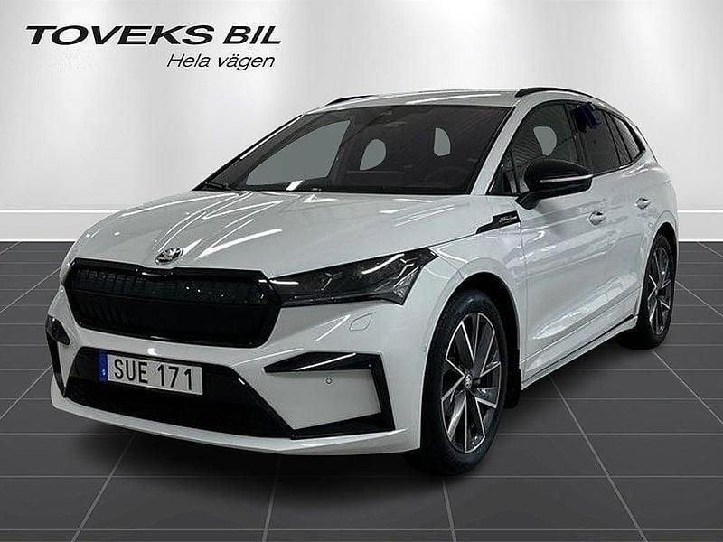 Begagnad Skoda Enyaq iV SportLine 150 kW (204 HK) 2022 Vit (moon white metallic) SUV