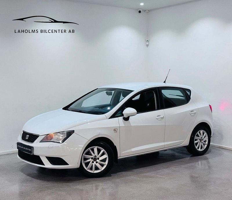 Vit Begagnad 2013 Seat Ibiza Style Halvkombi | 39 900 kr (Marknadspris) - Bild 1/4