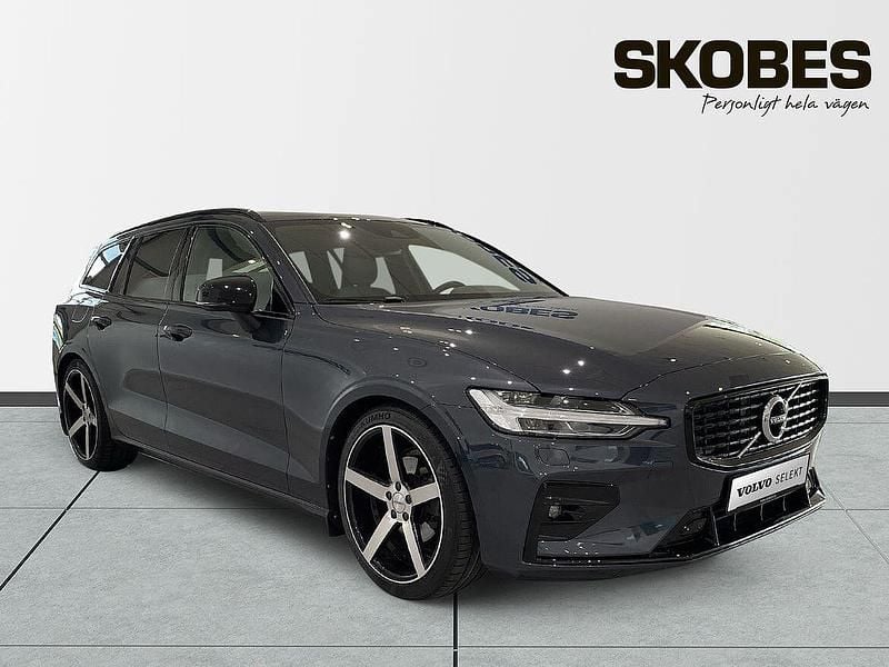 Begagnad 2022 Volvo V60 R-Design Kombi | 389 900 kr (Marknadspris) - Bild 1/3