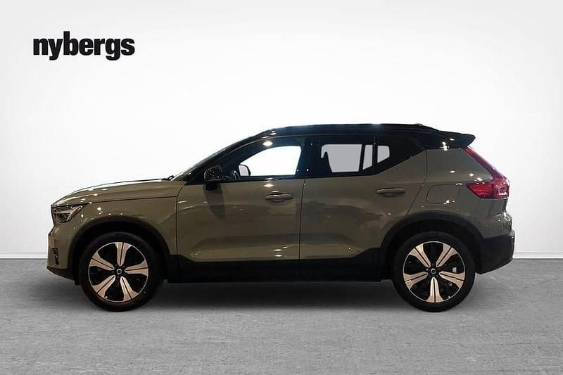 Begagnad Volvo XC40 Plus 172 kW (234 HK) 2022 Grön SUV