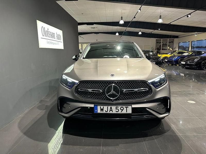 Begagnad Mercedes GLC300e Premium 333 HK (244 kW) 2024 Silver Sportkupé