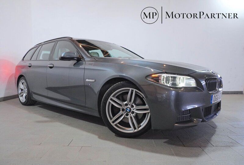 Grå Begagnad 2016 BMW 530 M Sport Kombi | 269 900 kr (Marknadspris) - Bild 1/4