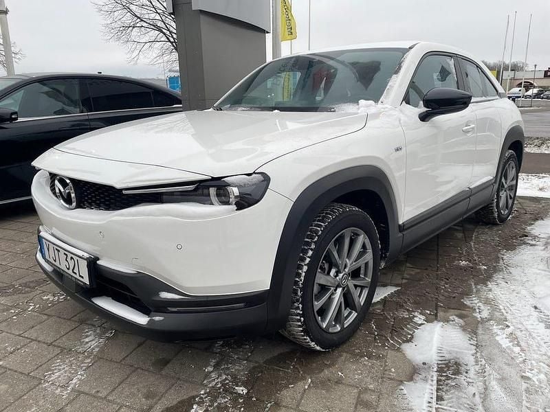 Begagnad Mazda MX30 Exclusive-Line 105 kW (143 HK) 2023 Vit SUV