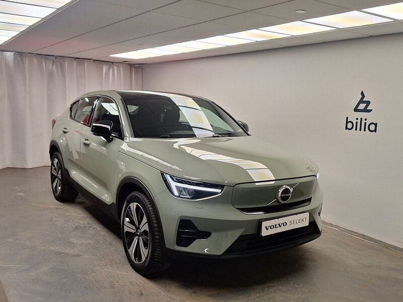 Grön Begagnad 2022 Volvo EC40 Core SUV | 339 000 kr (Superpris) - Bild 1/4