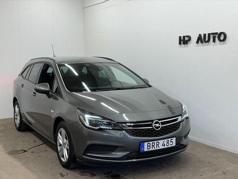 Grå Begagnad 2018 Opel Astra Enjoy Kombi | 114 800 kr (Bra pris) - Bild 1/4