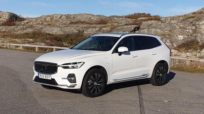 Vit Begagnad 2023 Volvo XC60 Inscription SUV | 465 000 kr (Bra pris) - Bild 1/4