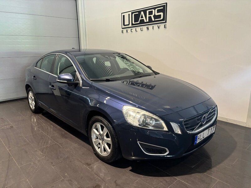 Blå Begagnad 2011 Volvo S60 Momentum Sedan | 99 900 kr (Dyr) - Bild 1/4