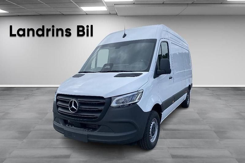 Vit Ny 2025 Mercedes Sprinter Van | 656 250 kr (Marknadspris) - Bild 1/4