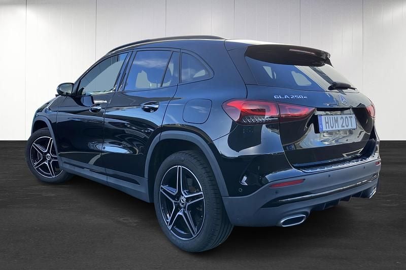 Begagnad Mercedes GLA250 218 HK (160 kW) 2023 Svart SUV