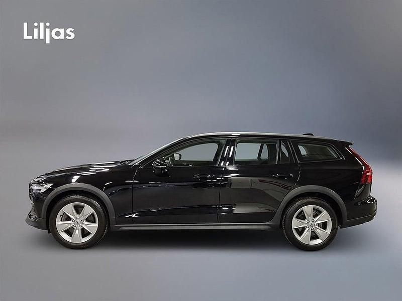 Begagnad Volvo V60 CC 192 HK (141 kW) 2020 Svart Kombi