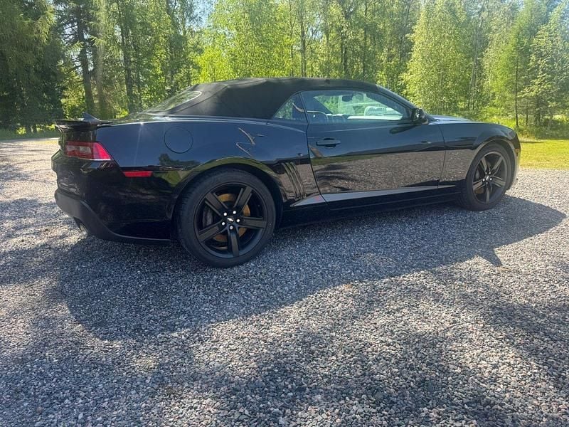Svart Begagnad 2014 Chevrolet Camaro SS Cab | 349 000 kr (Bra pris) - Bild 1/4