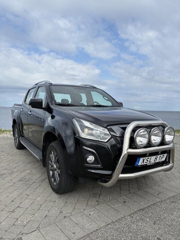 Svart Begagnad 2019 Isuzu D-Max Pickup | 309 000 kr (Superpris) - Bild 1/4