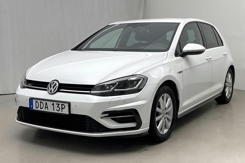 Vit Begagnad 2020 VW Golf VII R-line | 214 900 kr (Marknadspris) - Bild 1/4