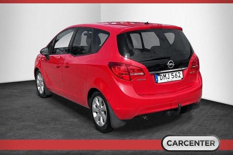 Begagnad Opel Meriva Enjoy 101 HK (74 kW) 2011 Röd Minibuss