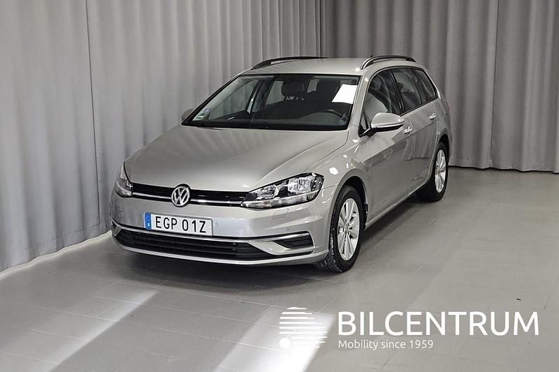 Silver Begagnad 2020 VW Golf VIII Kombi | 149 000 kr (Marknadspris) - Bild 1/4