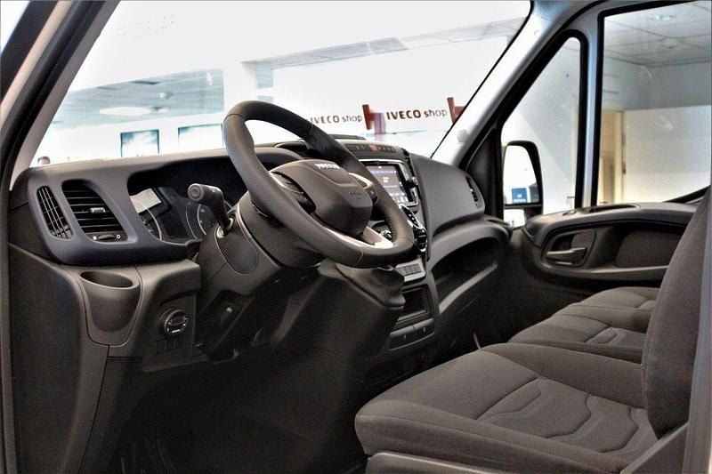 Ny Iveco Daily 157 HK (115 kW) 2025 Vit Van