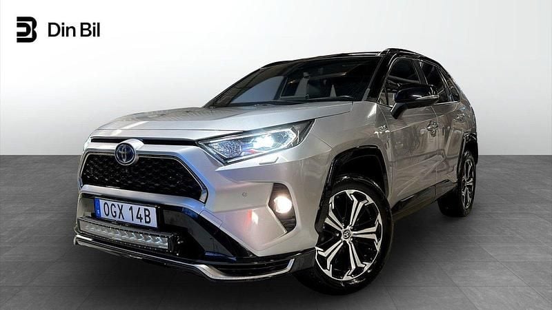 Grå Begagnad 2020 Toyota RAV4 Hybrid Premium SUV | 384 900 kr (Marknadspris) - Bild 1/4