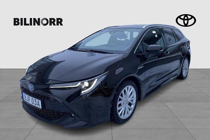 Brun Begagnad 2021 Toyota Corolla Style Kombi | 259 900 kr (Marknadspris) - Bild 1/3