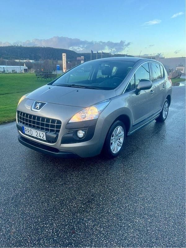 Grå Begagnad 2010 Peugeot 3008 Kombi | 36 000 kr (Bra pris) - Bild 1/4