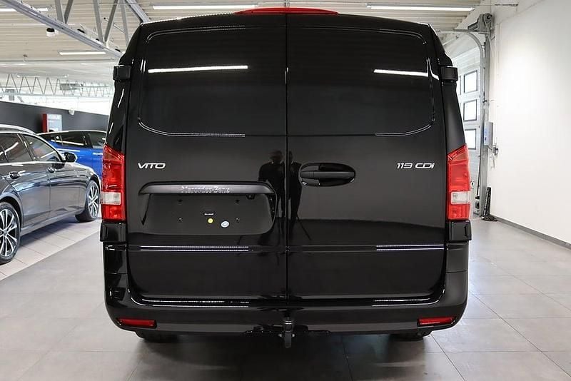 Ny Mercedes Vito 2025 Svart Van