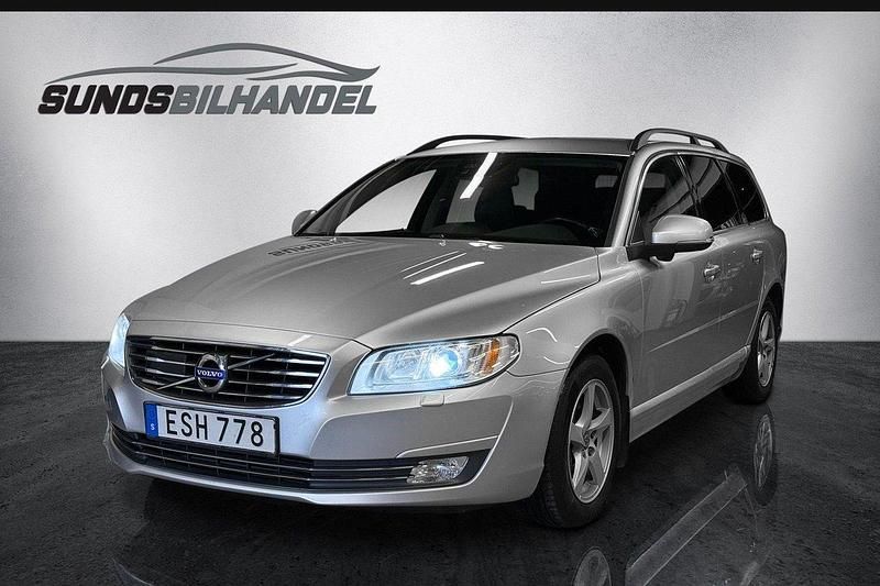 Silver Begagnad 2015 Volvo V70 Momentum Kombi | 154 900 kr (Marknadspris) - Bild 1/4