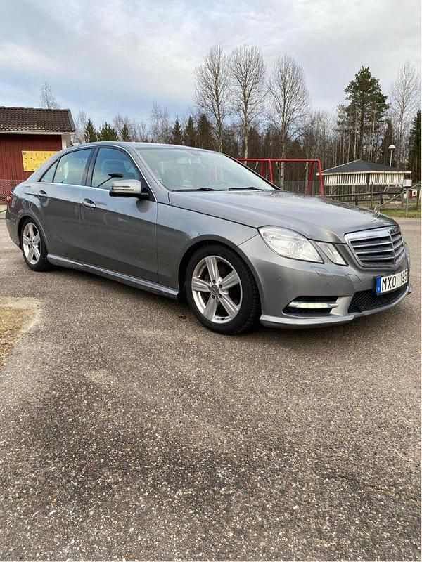 Begagnad 2012 Mercedes E250 Sedan | 115 000 kr (Marknadspris) - Bild 1/4