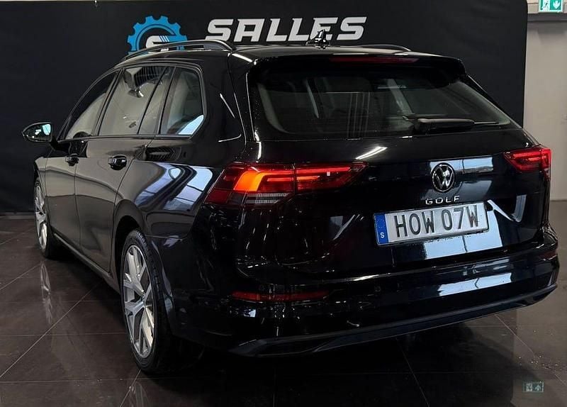 Begagnad VW Golf VIII 116 HK (85 kW) 2021 Svart Kombi