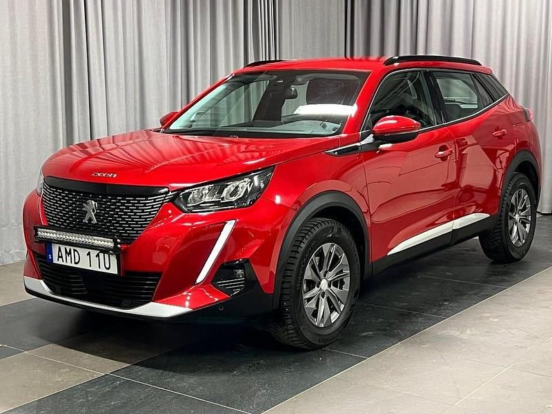 Röd Begagnad 2020 Peugeot 2008 Allure SUV | 189 900 kr (Lite dyr) - Bild 1/4