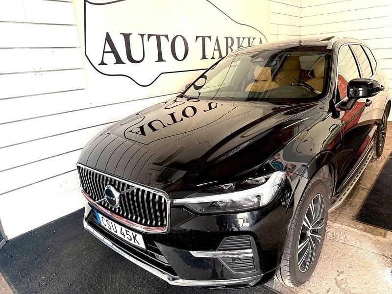 Svart (onyxsvartmetallic) Begagnad 2021 Volvo XC60 Inscription SUV | 399 000 kr (Marknadspris) - Bild 1/4