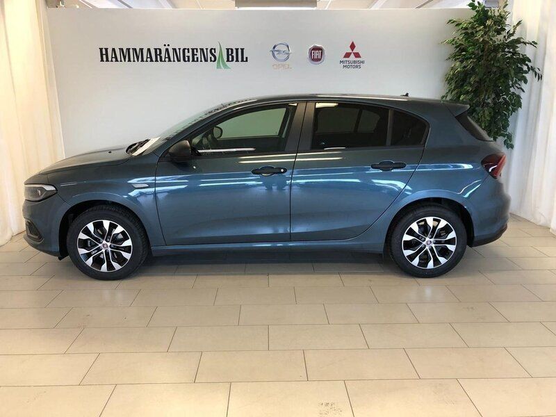 Blå Begagnad 2021 Fiat Tipo Halvkombi | 212 500 kr - Bild 1/4