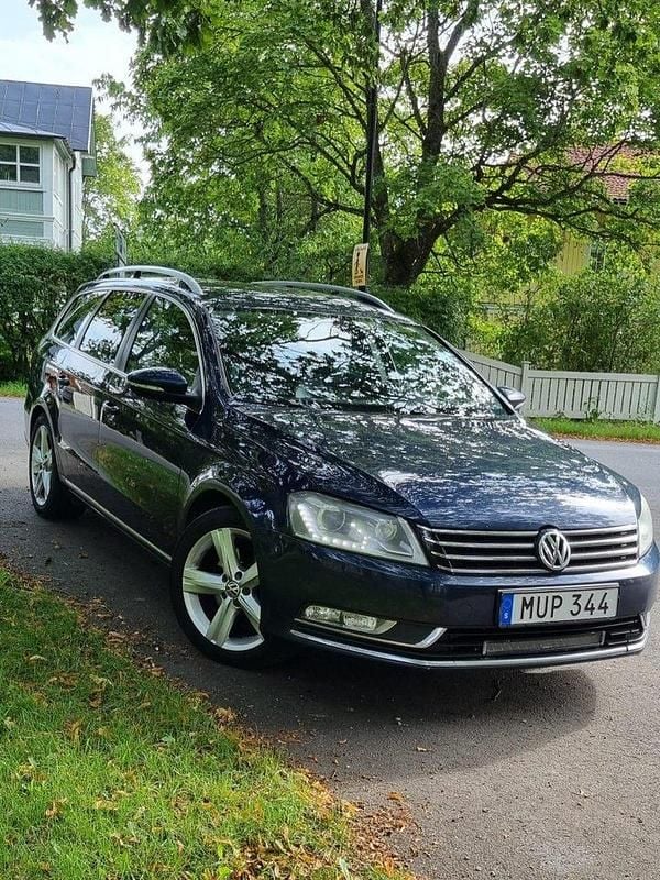 Blå Begagnad 2013 VW Passat GT Kombi | 89 500 kr (Marknadspris) - Bild 1/4