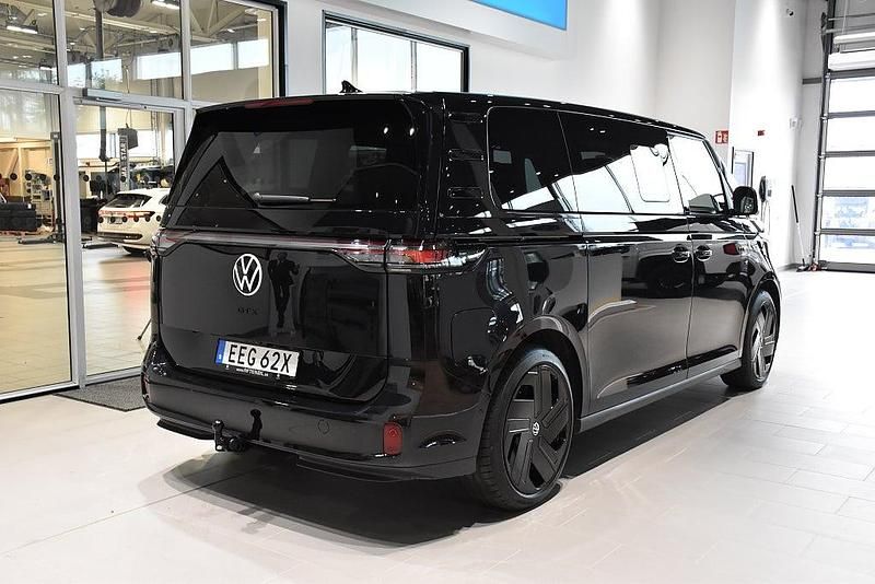 Begagnad VW ID. Buzz GTX 250 kW (340 HK) 2025 Svart Minibuss
