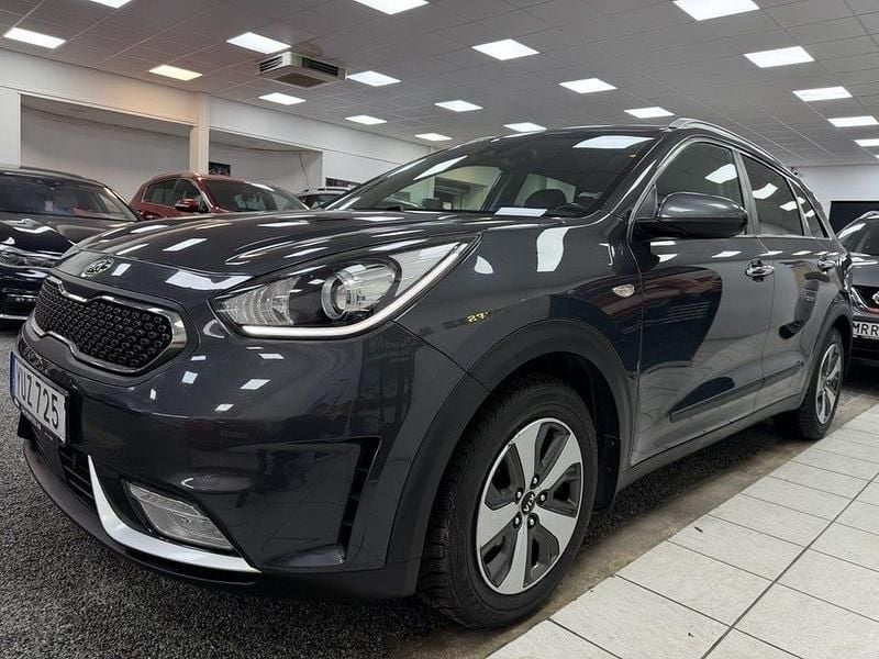 Begagnad Kia Niro Advance 141 HK (103 kW) 2018 Grå SUV