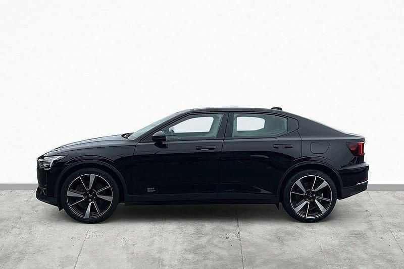 Svart Begagnad 2021 Polestar 2 Pilot Halvkombi | 352 900 kr (Marknadspris) - Bild 1/3