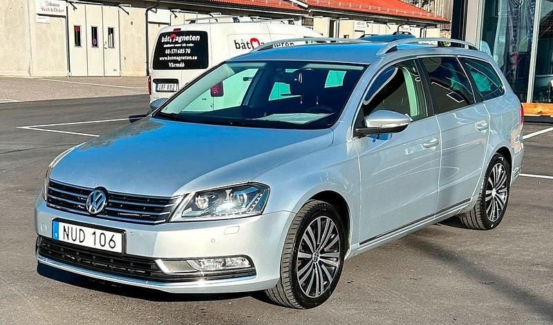 Silver Begagnad 2011 VW Passat Kombi | 79 900 kr (Marknadspris) - Bild 1/4