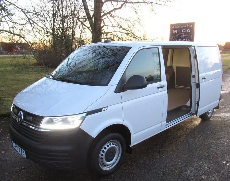 Vit Begagnad 2021 VW T6.1 Van | 368 750 kr (Lite dyr) - Bild 1/4