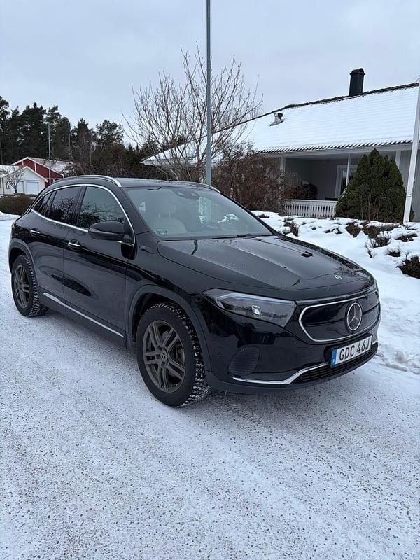 Begagnad 2023 Mercedes EQA250 SUV | 315 000 kr (Bra pris) - Bild 1/4
