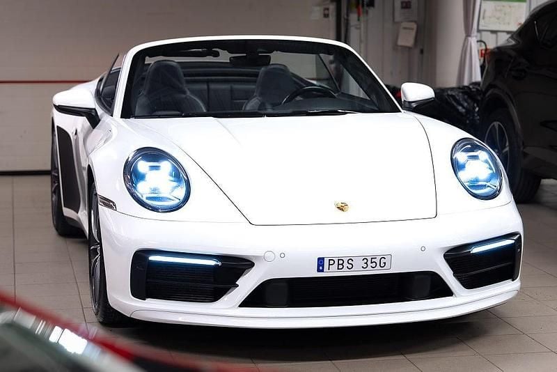 Flerfärgad Begagnad 2020 Porsche 911 Carrera S Cabriolet Sport Cab | 1 489 900 kr - Bild 1/4