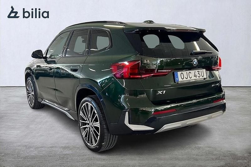 Begagnad BMW X1 xLine 136 HK (100 kW) 2023 Grön SUV