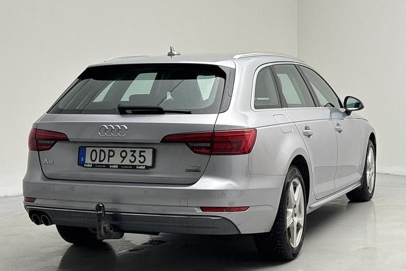 Begagnad Audi A4 Sport 190 HK (139 kW) 2016 Silver Kombi