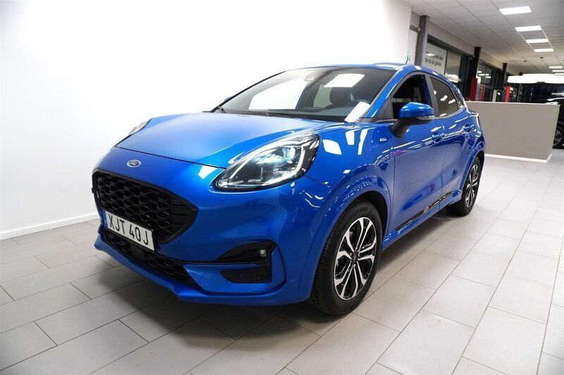 Blå/lila Begagnad 2021 Ford Puma ST-Line SUV | 194 800 kr (Marknadspris) - Bild 1/4