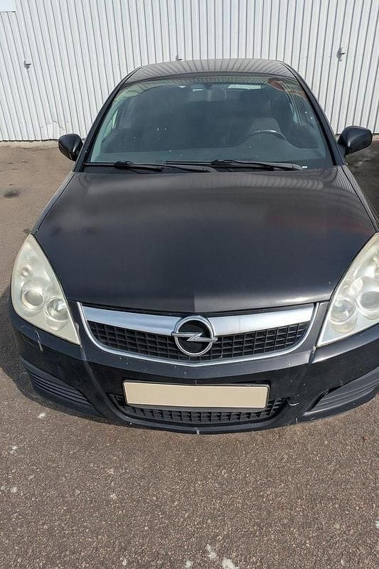 Svart Begagnad 2007 Opel Vectra GTS Halvkombi | 14 900 kr - Bild 1/4