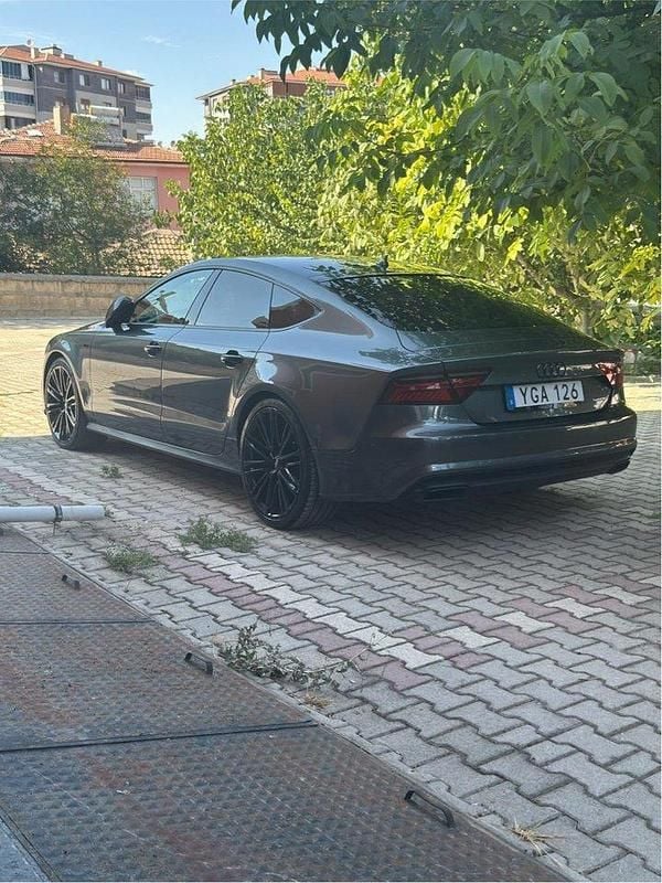 Grå Begagnad 2017 Audi A7 Sportback Competition Halvkombi | 389 900 kr (Dyr) - Bild 1/4