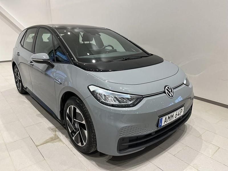 Moonstone grey black Begagnad 2023 VW ID.3 Pro Performance Halvkombi | 259 900 kr (Bra pris) - Bild 1/3