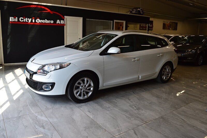 Vit Begagnad 2013 Renault Mégane GrandTour Kombi | 64 900 kr (Marknadspris) - Bild 1/4