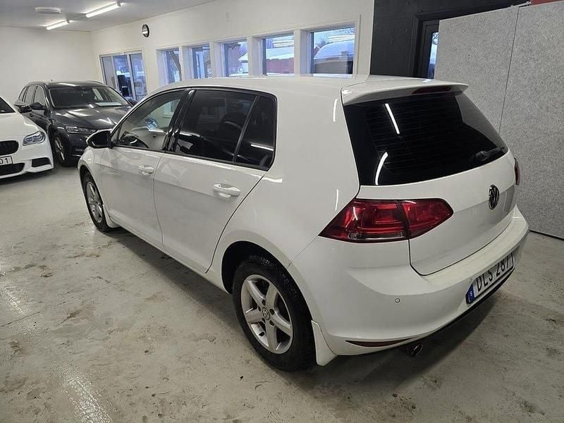 Begagnad VW Golf VII 105 HK (77 kW) 2014 Vit Halvkombi