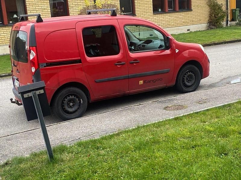 Begagnad 2010 Renault Kangoo Minibuss | 29 900 kr (Marknadspris) - Bild 1/4