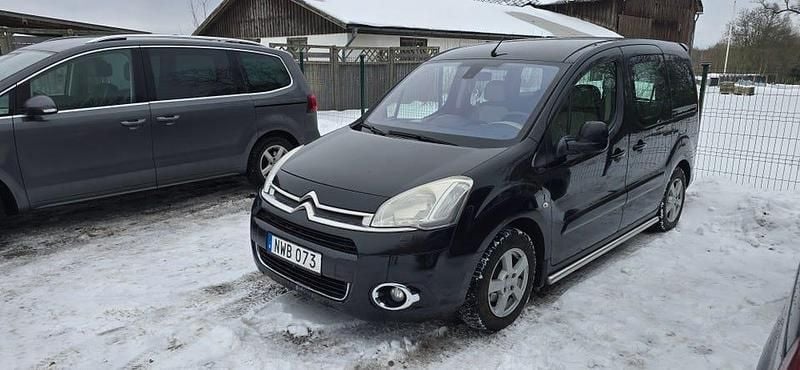 Begagnad Citroën Berlingo 92 HK (67 kW) 2012 Minibuss